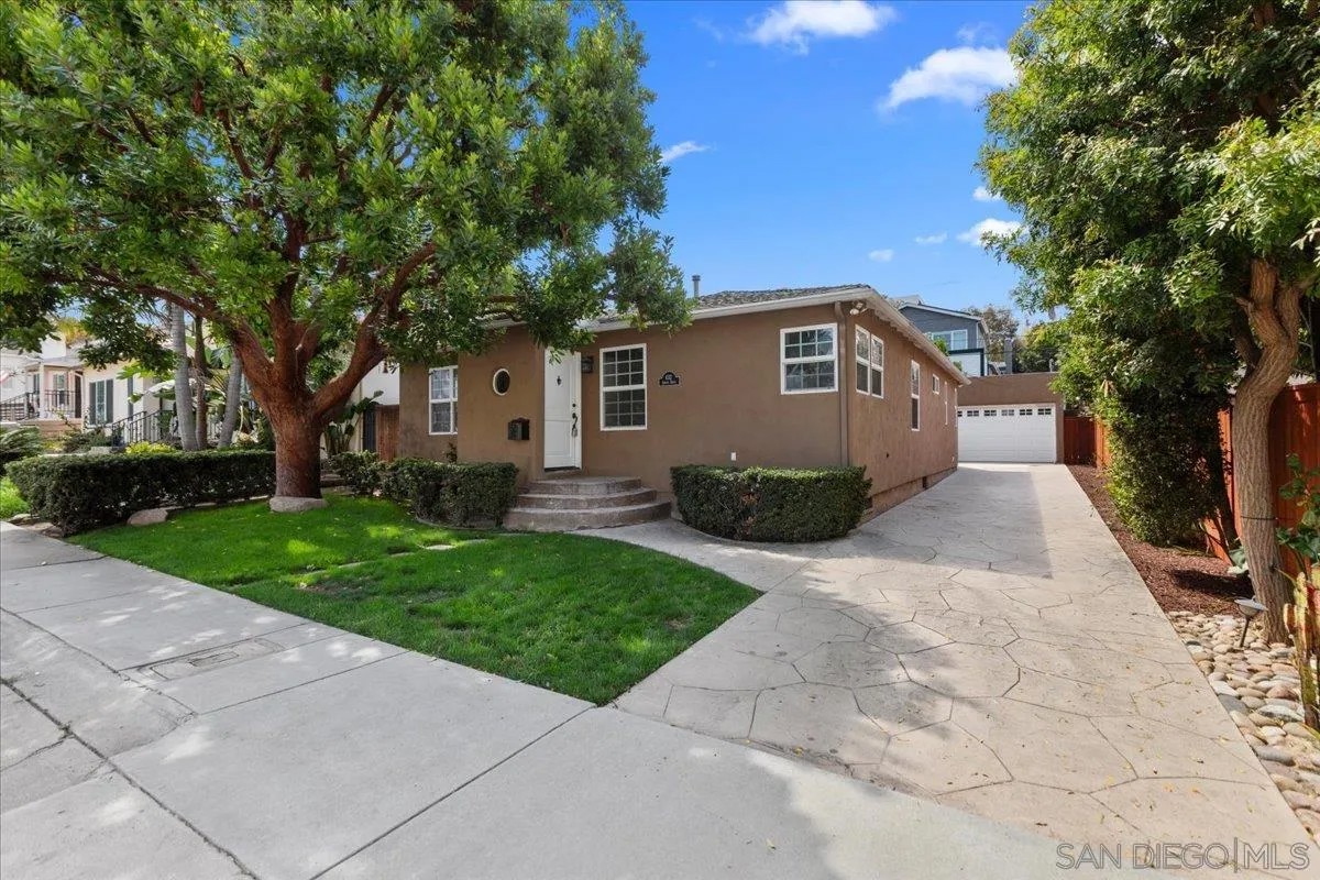 633 Arroyo