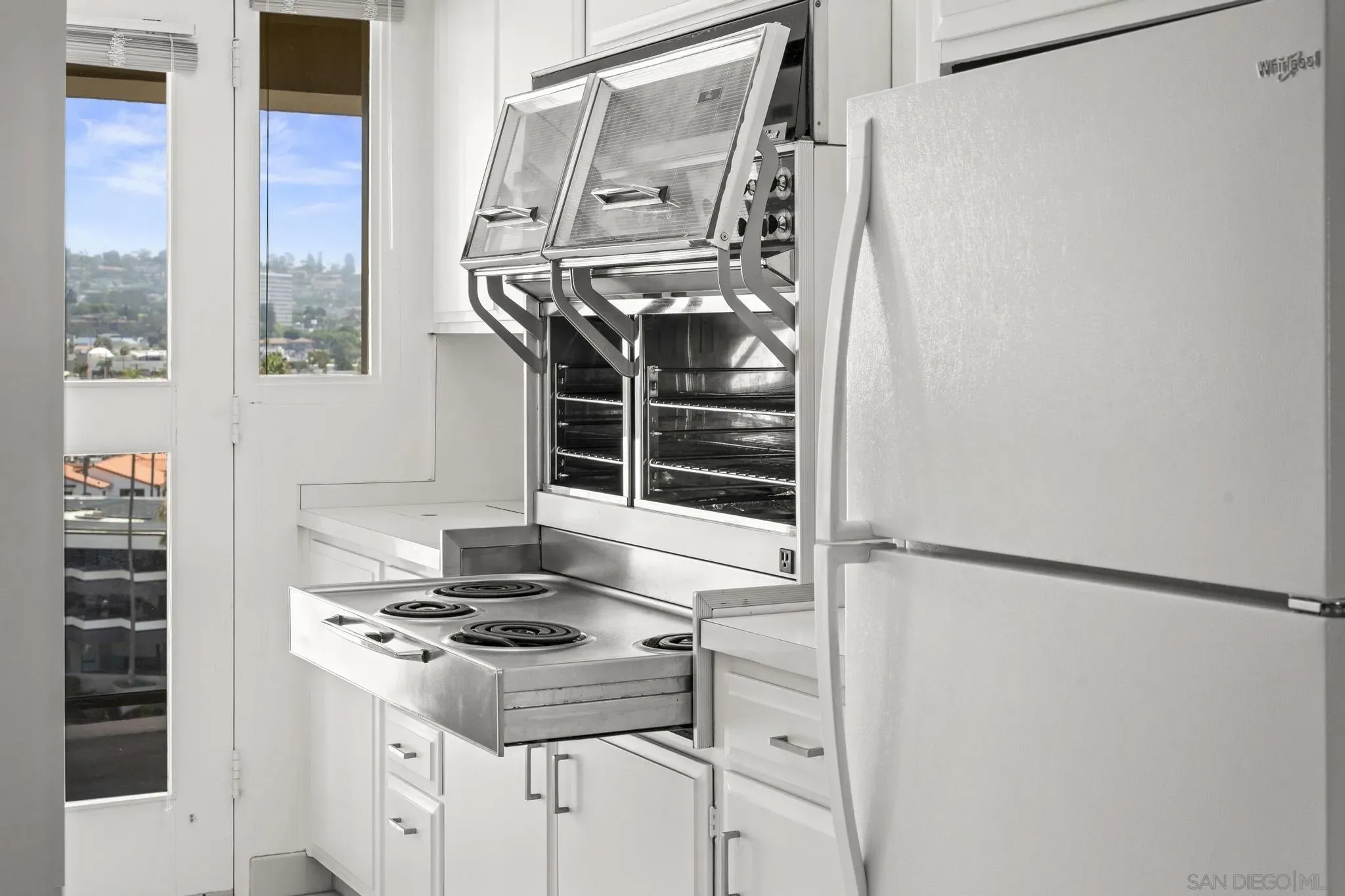 La Jolla, California 92037, United States, 2 Bedrooms Bedrooms, ,2 BathroomsBathrooms,Residential,Active,186852