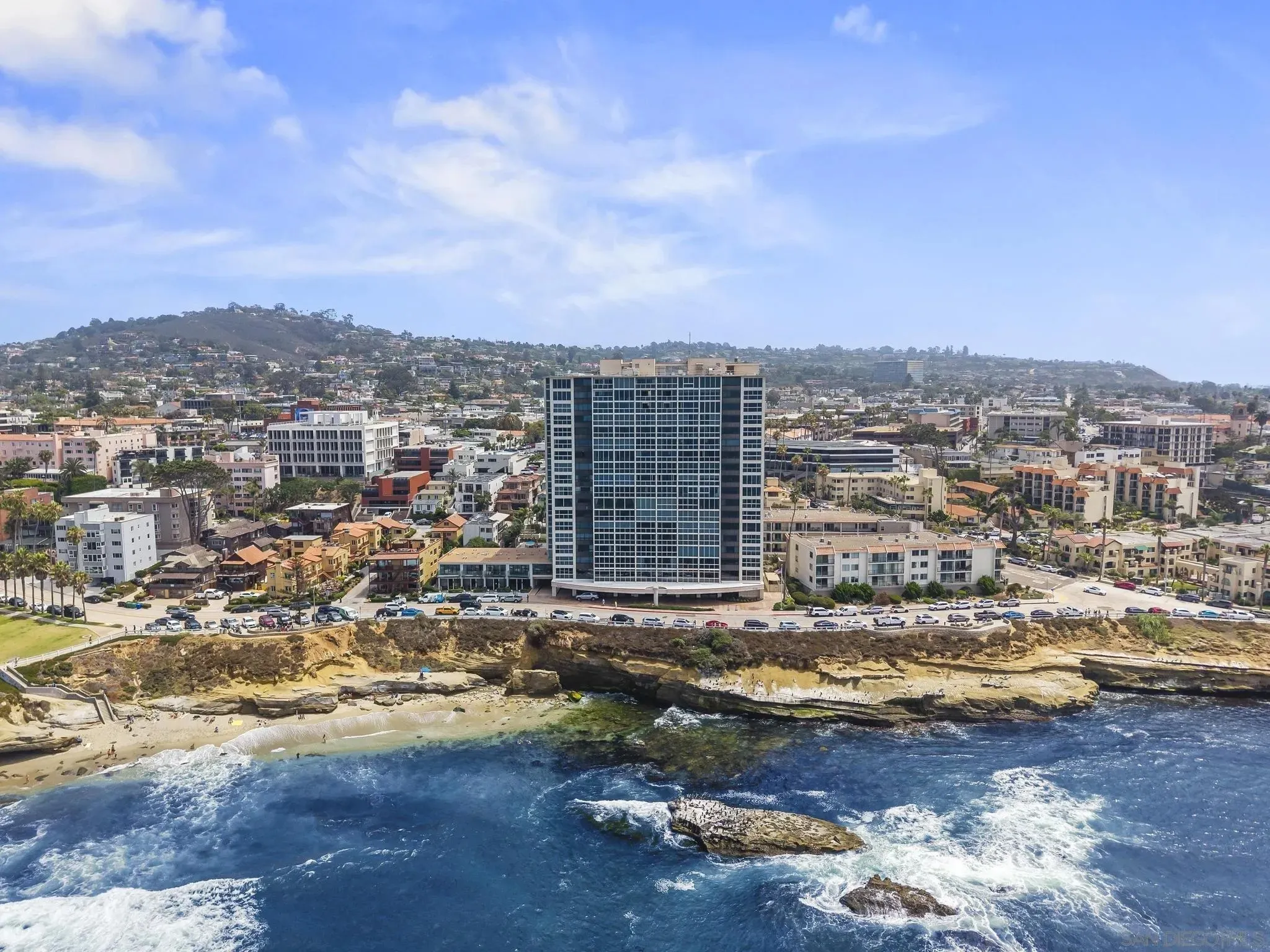 La Jolla, California 92037, United States, 2 Bedrooms Bedrooms, ,2 BathroomsBathrooms,Residential,Active,186852