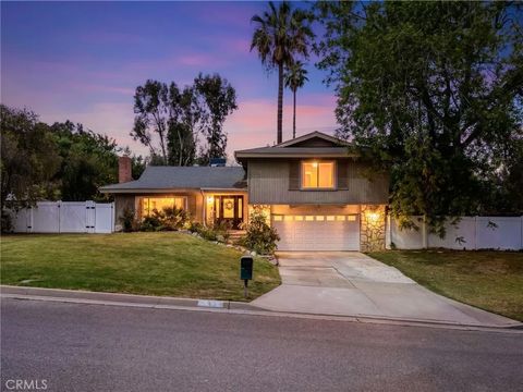 Photo of 2367 Deerhorn Dr, Riverside, CA 92506 (MLS # SW26068732)