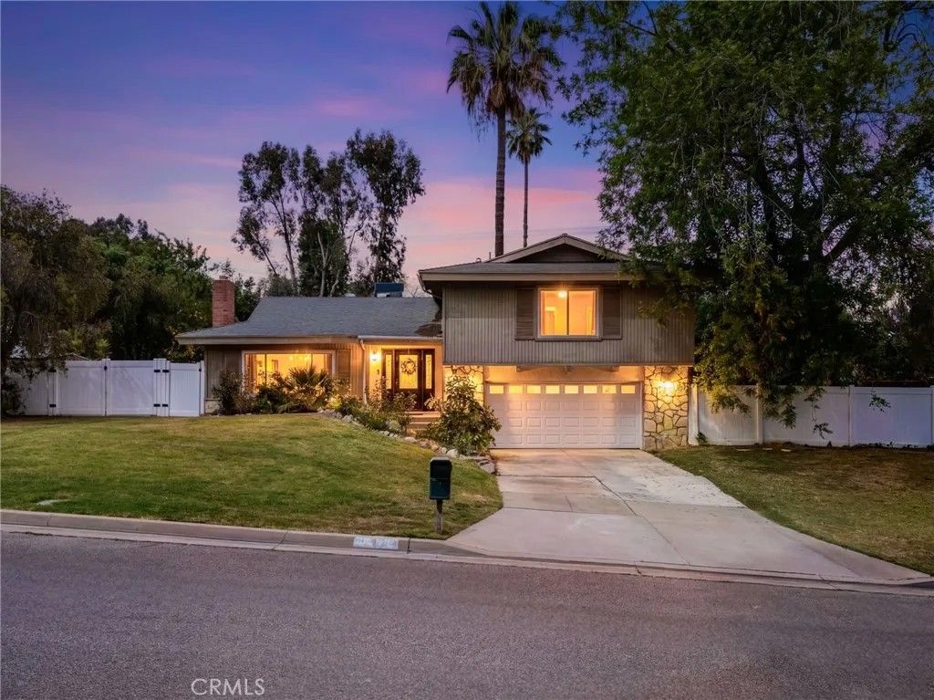 Photo of 2367 Deerhorn Dr, Riverside, CA 92506 (MLS # SW26068732)