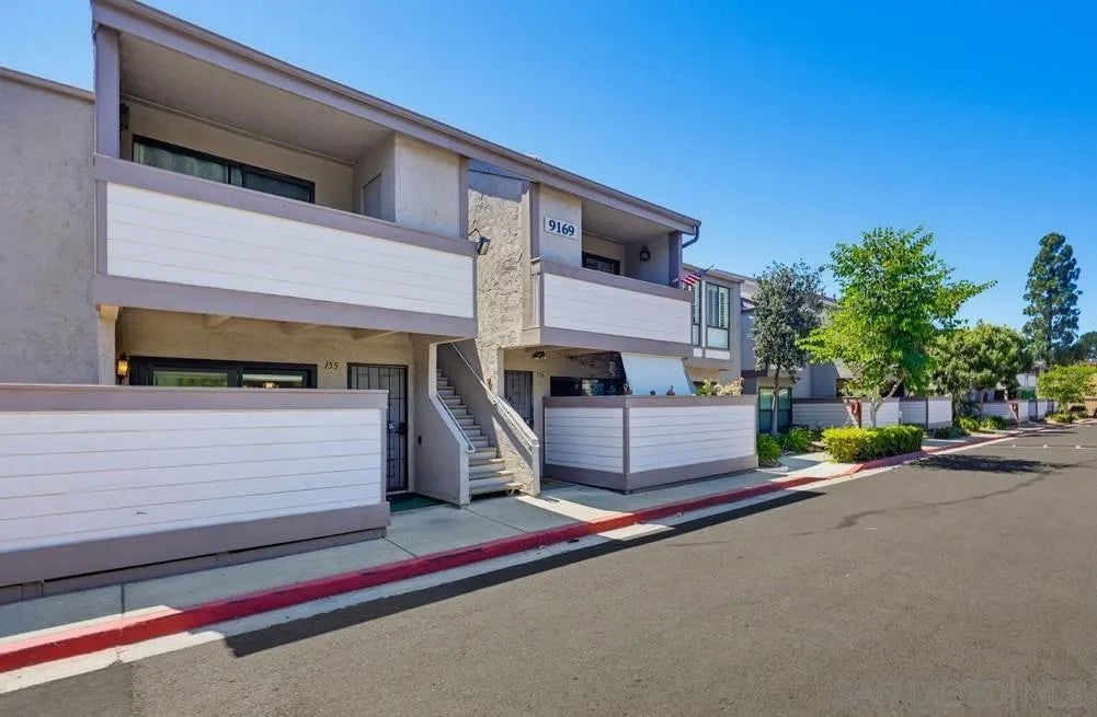 9169 Village Glen 155