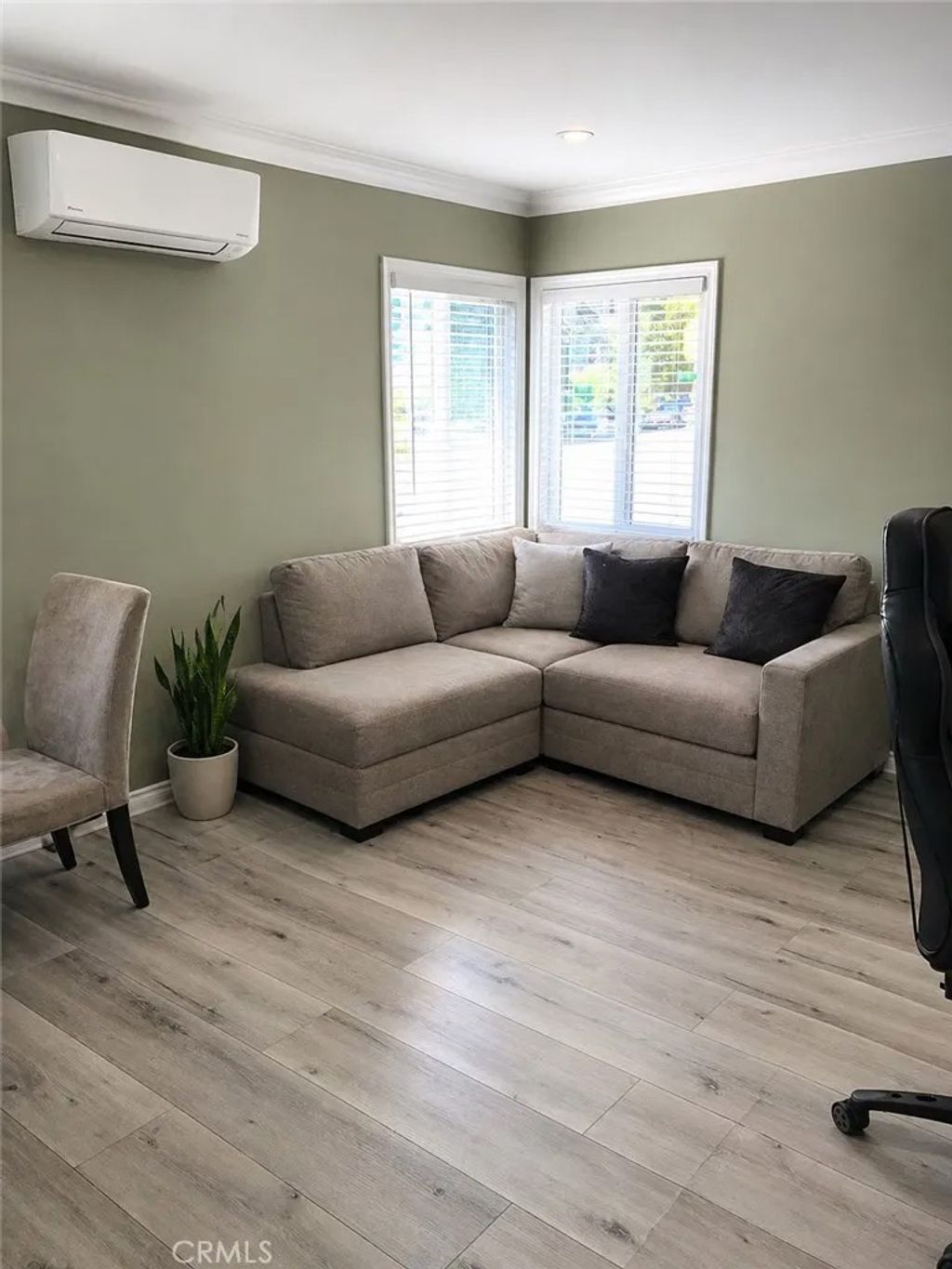 Photo of 112 Grandview St, Pasadena, CA 91103 (MLS # CV26090072)