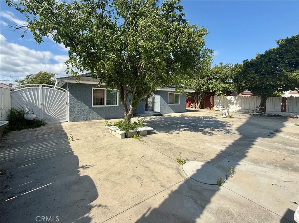 10181 Larson Avenue