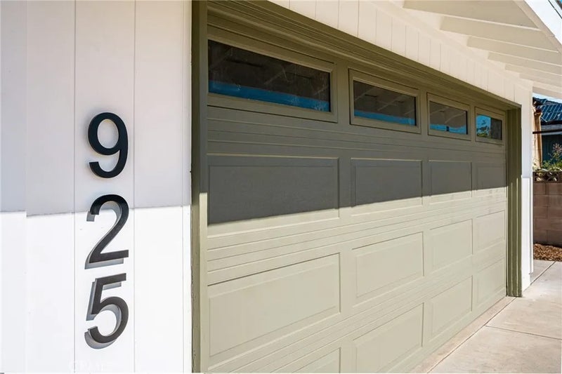 925 Eastglen