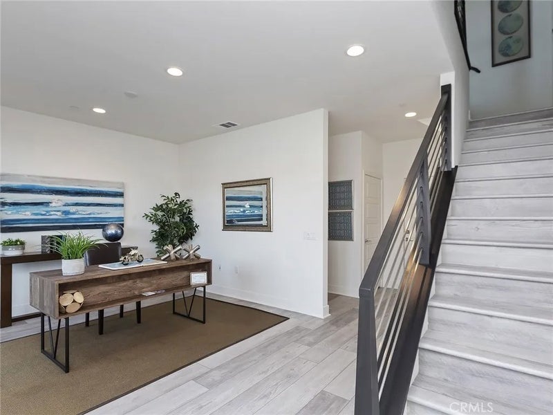 683 W 17th Street