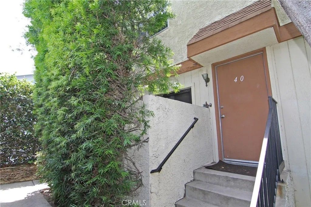 Photo of 13080 Dronfield Avenue #40, Sylmar, CA 91342 (MLS # SR26098228)