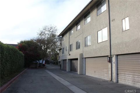 Tiny photo for 7304 Corbin Avenue #F, Reseda, CA 91335 (MLS # WS25252837)