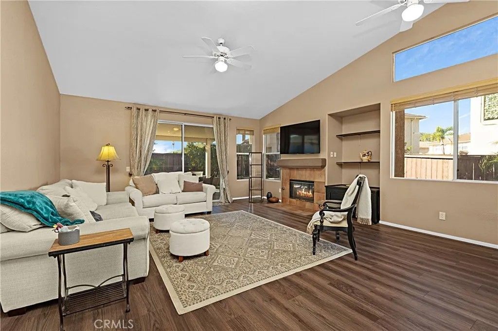 Photo of 3361 Avocado Vista, Fallbrook, CA 92028 (MLS # SW26010842)