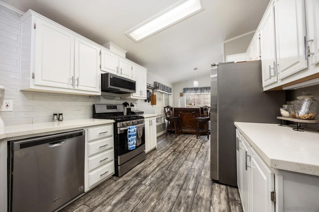 Photo of 1333 Olive Ave #SPC 62, Vista, CA 92083 (MLS # 250036931)