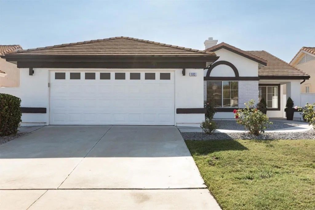 Photo of 183 Plumosa Street, Oceanside, CA 92058 (MLS # NDP2507125)