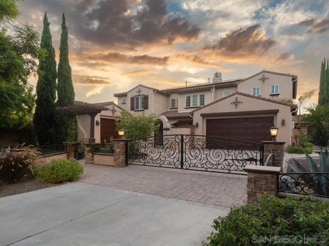 Photo of 2845 Palmetto Point, Chula Vista, CA 91915 (MLS # 260024399)