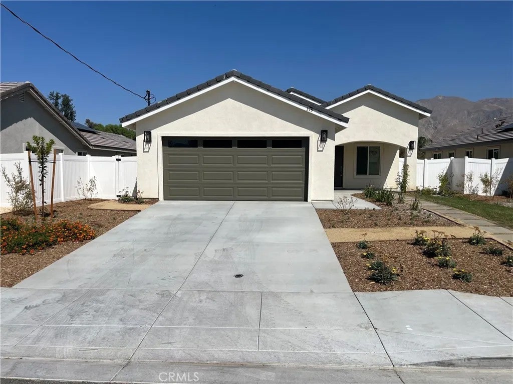 Photo of 321 E 2nd ST, San Jacinto, CA 92583 (MLS # CV26206054)