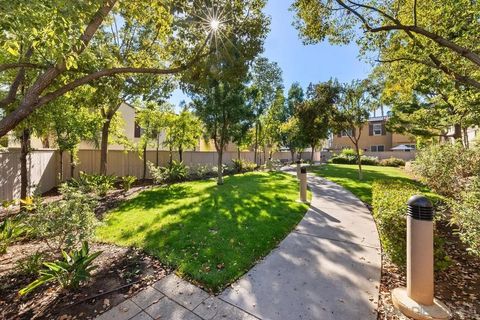 Tiny photo for 907 Teatro Cir, El Cajon, CA 92021 (MLS # 250042590)