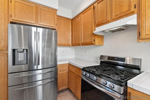 Tiny photo for 907 Teatro Cir, El Cajon, CA 92021 (MLS # 250042590)