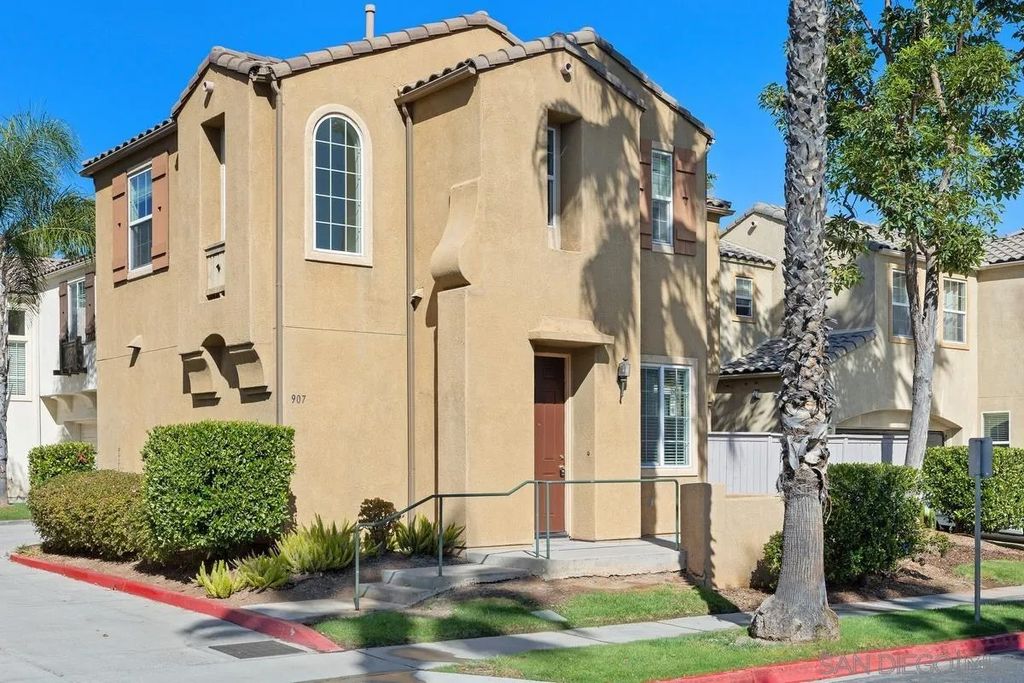 Photo of 907 Teatro Cir, El Cajon, CA 92021 (MLS # 250042590)