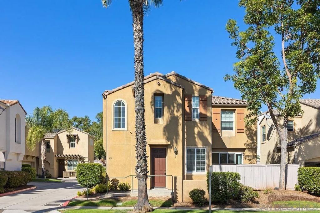 Photo of 907 Teatro Cir, El Cajon, CA 92021 (MLS # 250042590)