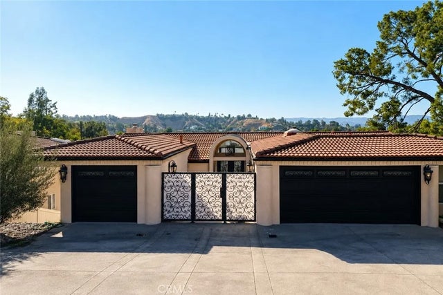 21765 Ybarra, Los Angeles