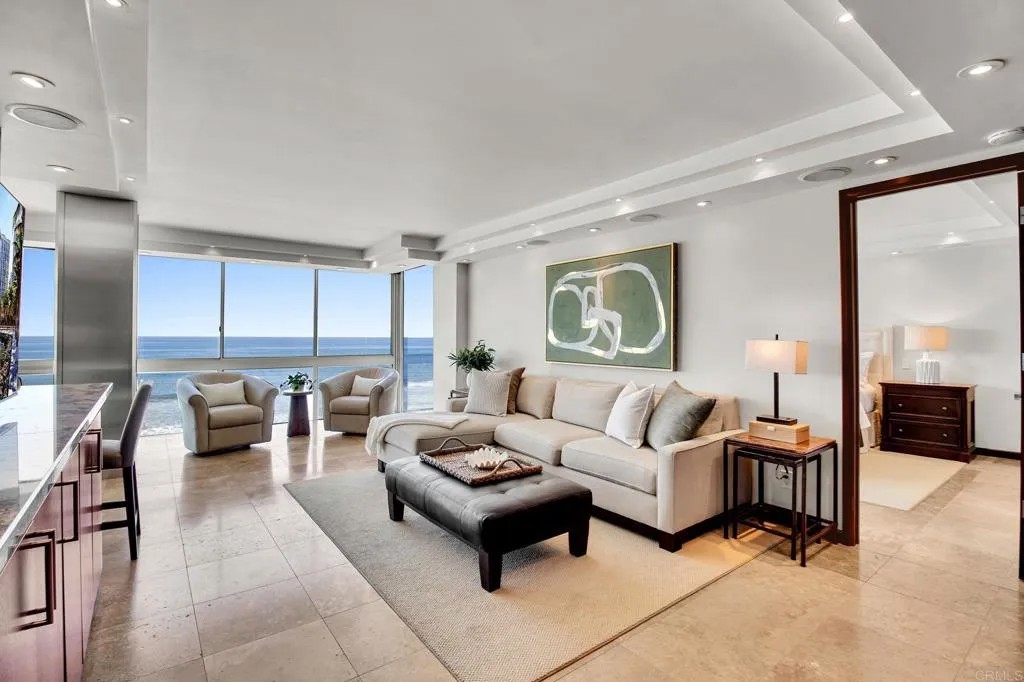 1760 Avenida del mundo 406