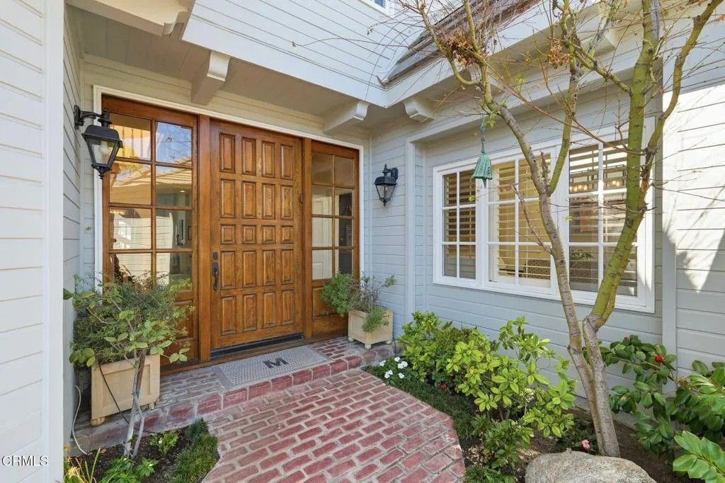 Photo of 2317 Canyonback Road, Los Angeles, CA 90049 (MLS # P1-26368)