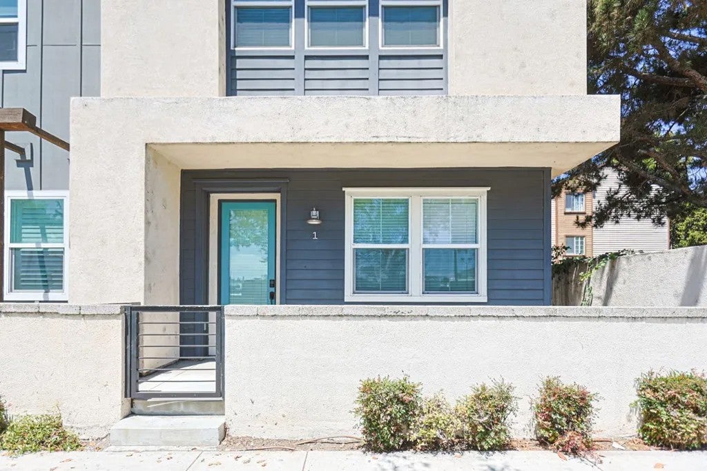 1410 N Harbor 1