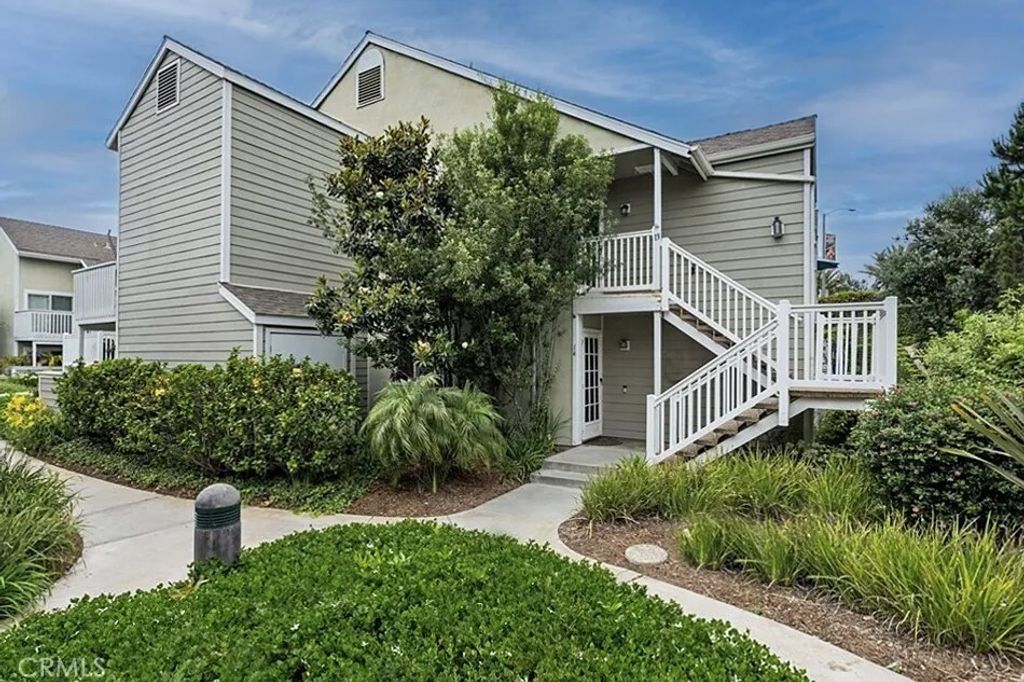 Photo of 34012 Selva Rd #13, Dana Point, CA 92629 (MLS # OC25280669)