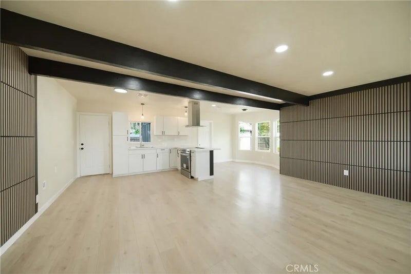145 E 20th