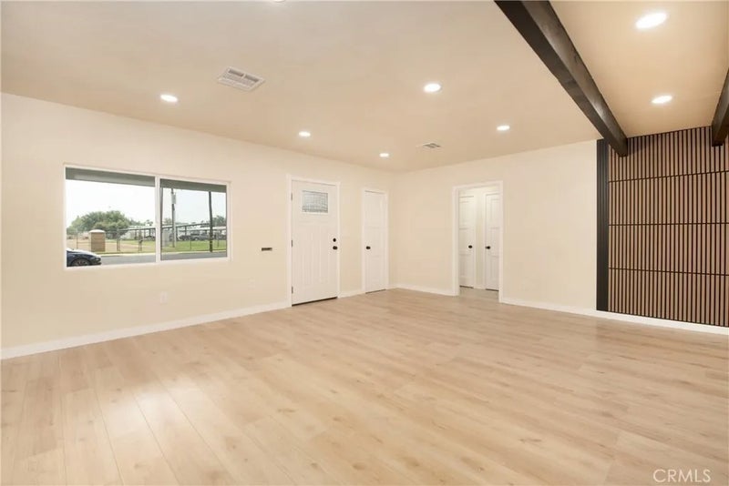 145 E 20th