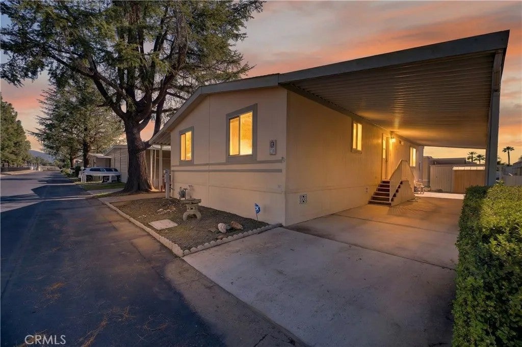 Photo of 725 W Thornton Ave #10, Hemet, CA 92543 (MLS # IV26016095)