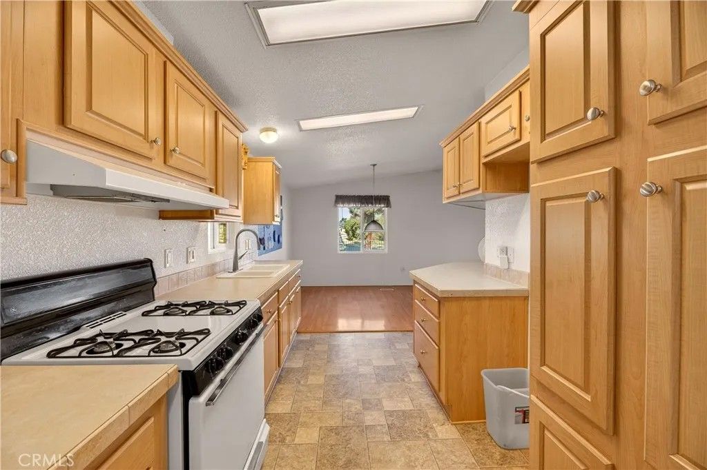 Photo of 725 W Thornton Ave #10, Hemet, CA 92543 (MLS # IV26016095)