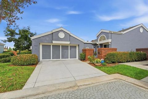 Photo of 7102 Linden Ter, Carlsbad, CA 92011 (MLS # NDP2600902)