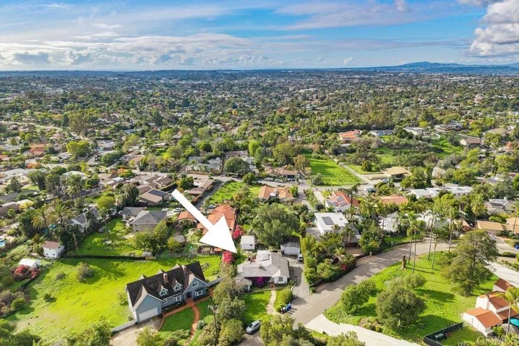 Photo of 541 Rudd Road, Vista, CA 92084 (MLS # NDP2600172)