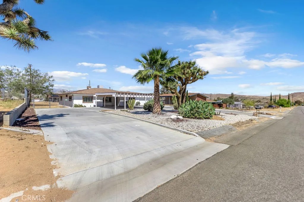 7120 La Habra