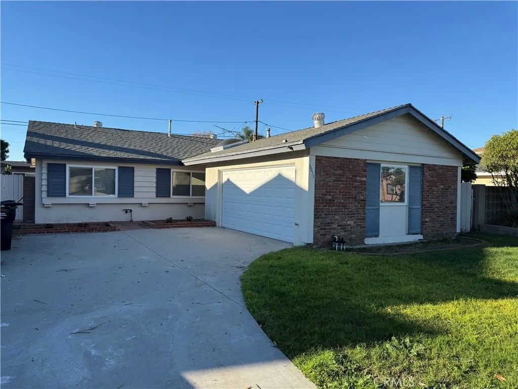 Photo of 9035 Chaney Avenue, Downey, CA 90240 (MLS # IV25278144)