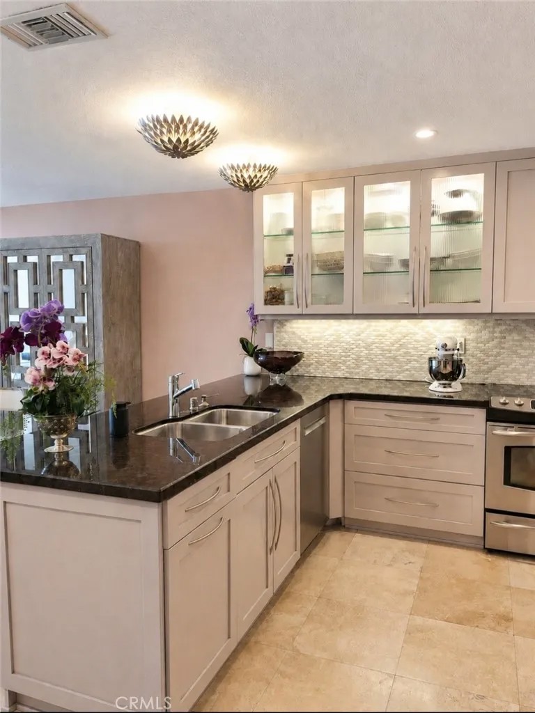 6231 Marina Pacifica Drive North