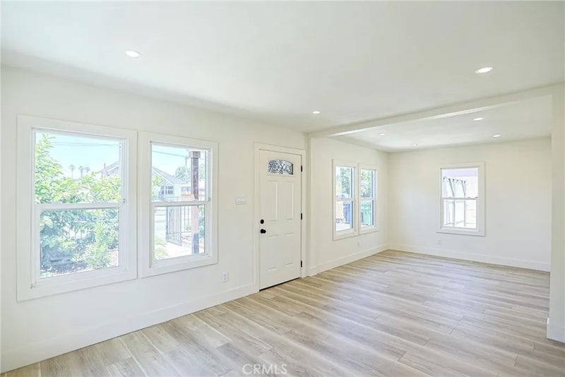 1524 W 223rd Street