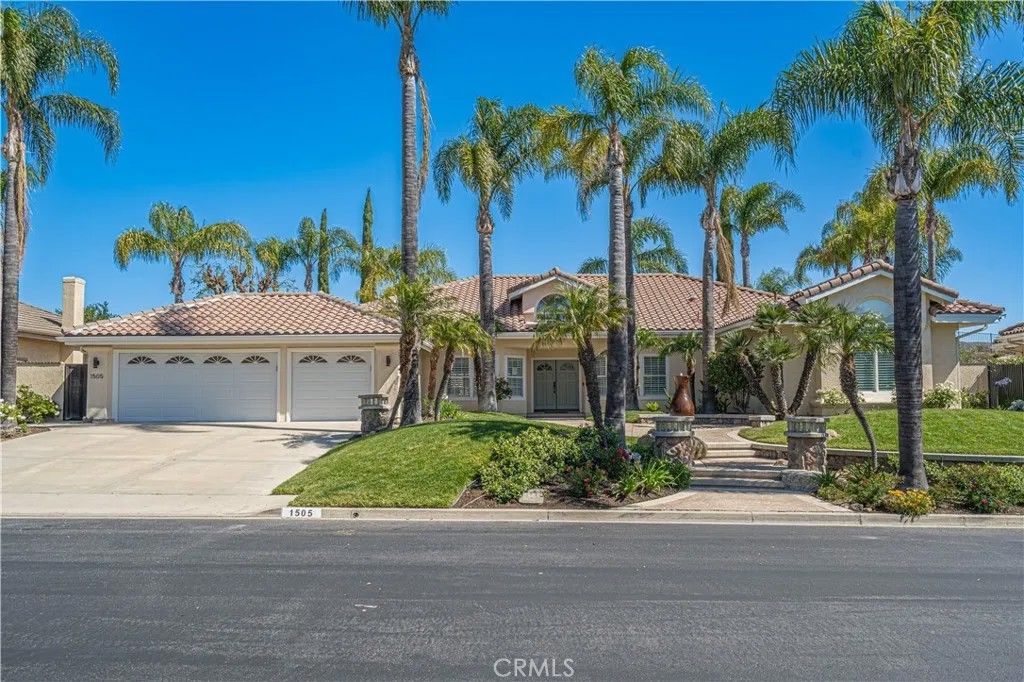 Photo of 1505 Lynnmere Dr, Thousand Oaks, CA 91360 (MLS # SR26095887)