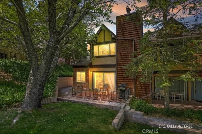 1377 Club View Drive 7