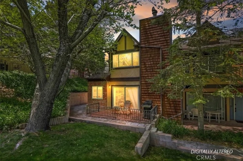 1377 Club View Drive 7