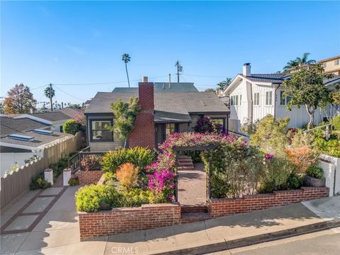 Photo of 252 Chiquita St, Laguna Beach, CA 92651 (MLS # LG26009733)