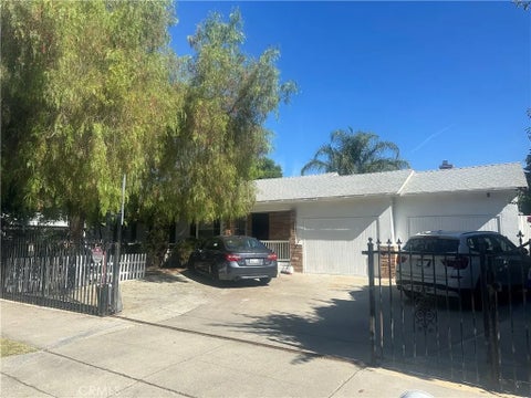 Photo of 20957 Community ST, Los Angeles, CA 91304 (MLS # SR26186247)