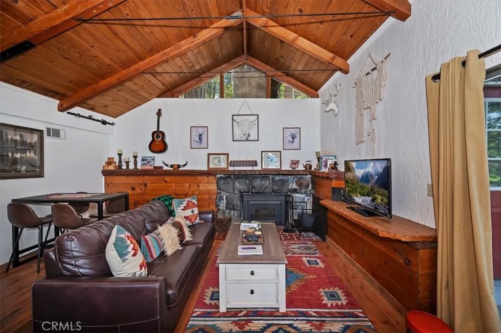 27596 Oak Knoll