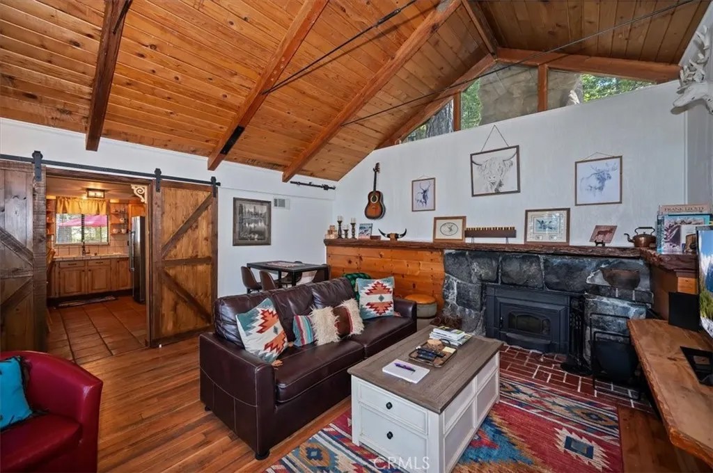 27596 Oak Knoll