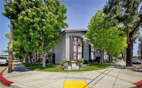 Photo of 7947 Garfield AVE #F, Bell Gardens, CA 90201 (MLS # IV26104571)
