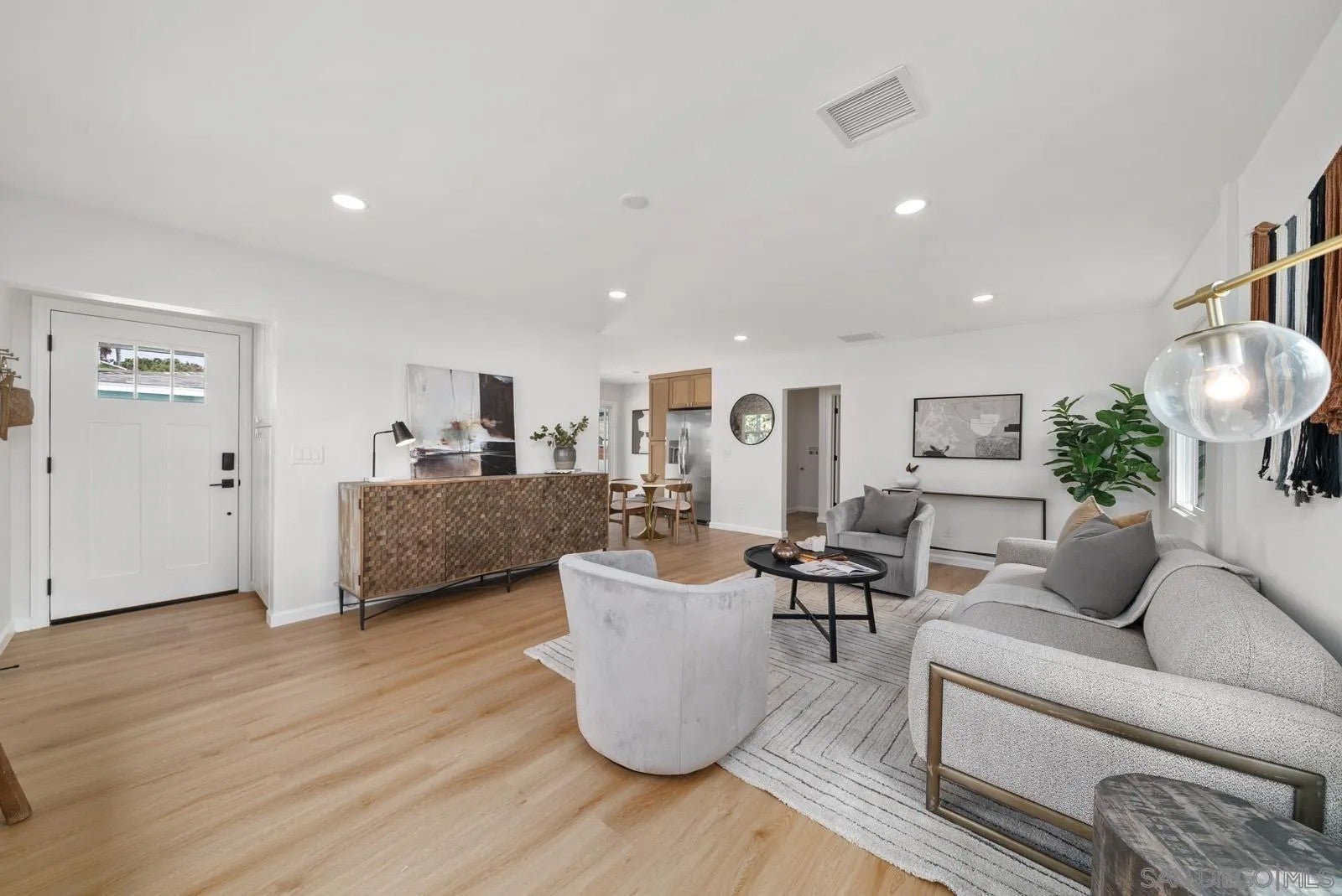 523 8th St.