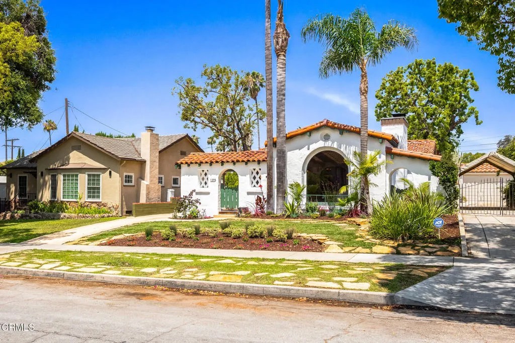 1215 Spazier Avenue