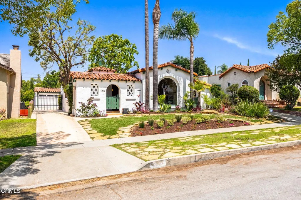 1215 Spazier Avenue