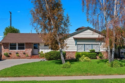 19545 Bryant Street Northridge CA 91324