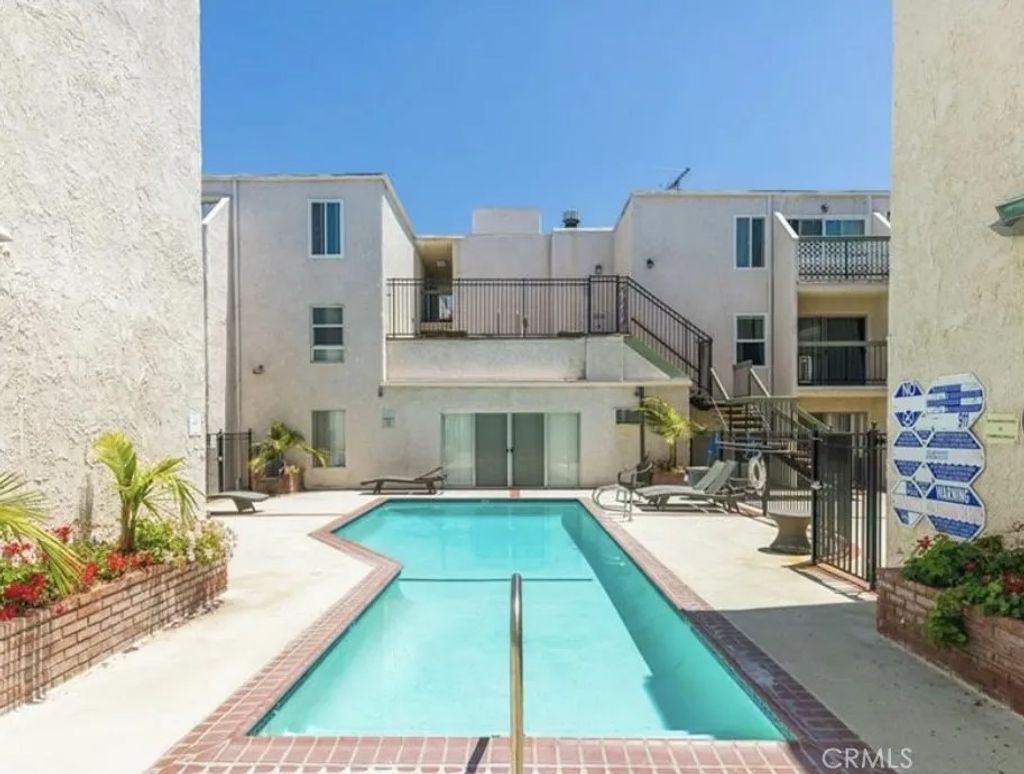 Photo of 409 Burchett St #315, Glendale, CA 91203 (MLS # GD26041149)