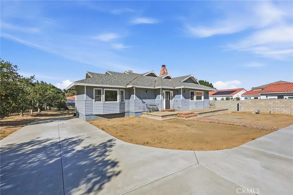 Photo of 11135 Old Fashion Way, Riverside, CA 92503 (MLS # CV26012360)